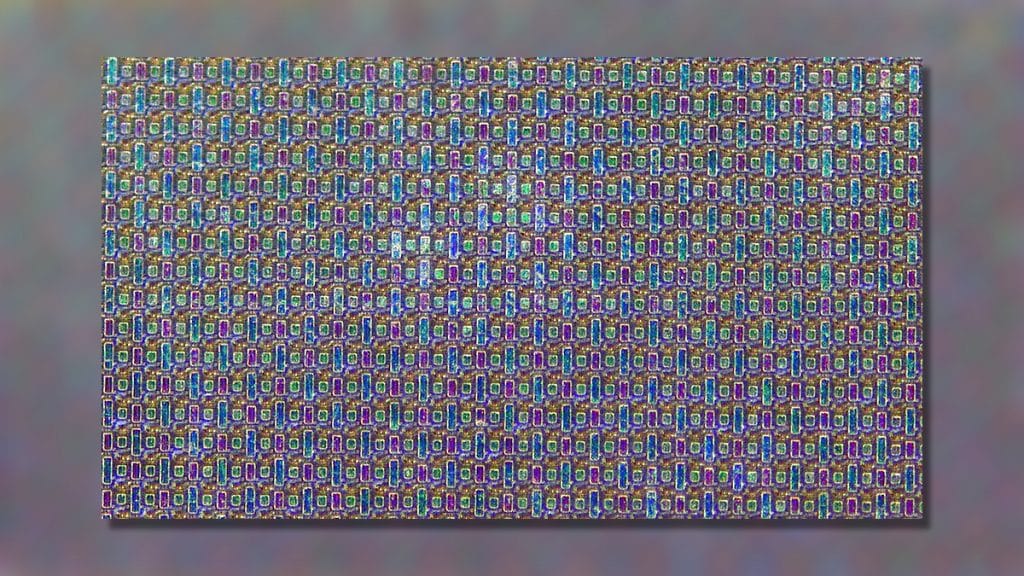 Parte da frente de um painel AMOLED